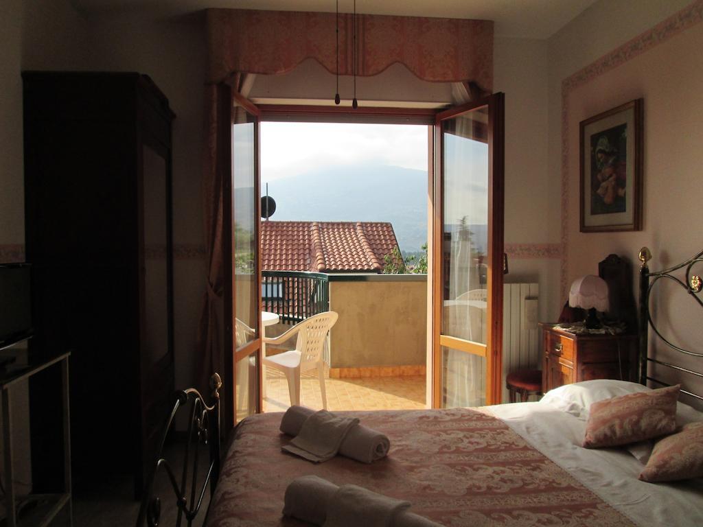 B&B Le Begonie Ascoli Piceno Habitación foto