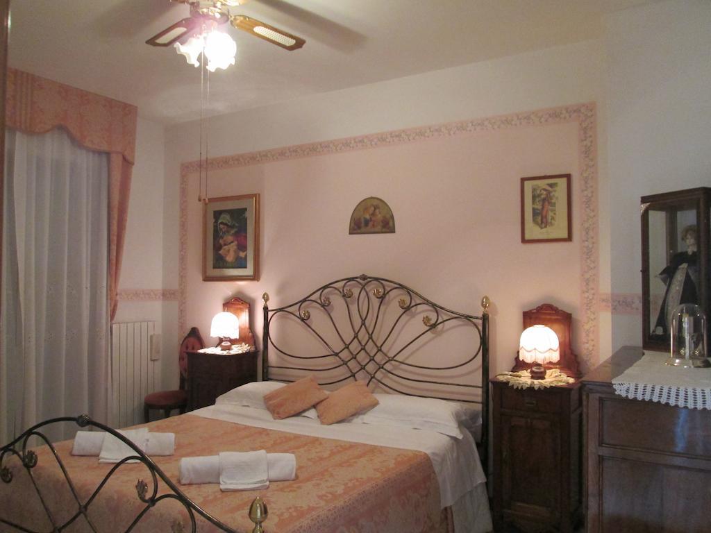 B&B Le Begonie Ascoli Piceno Habitación foto